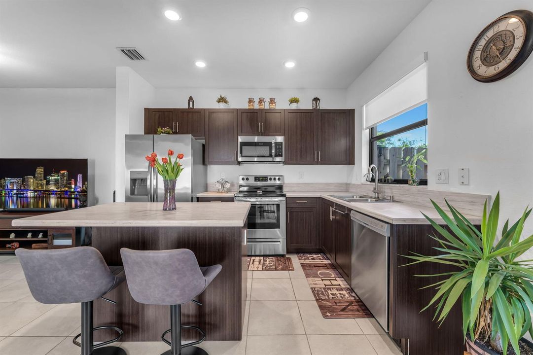 7-web-or-mls-11821SW245th-7