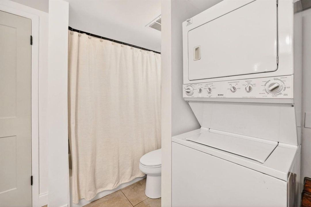 37 Upstairs Laundry
