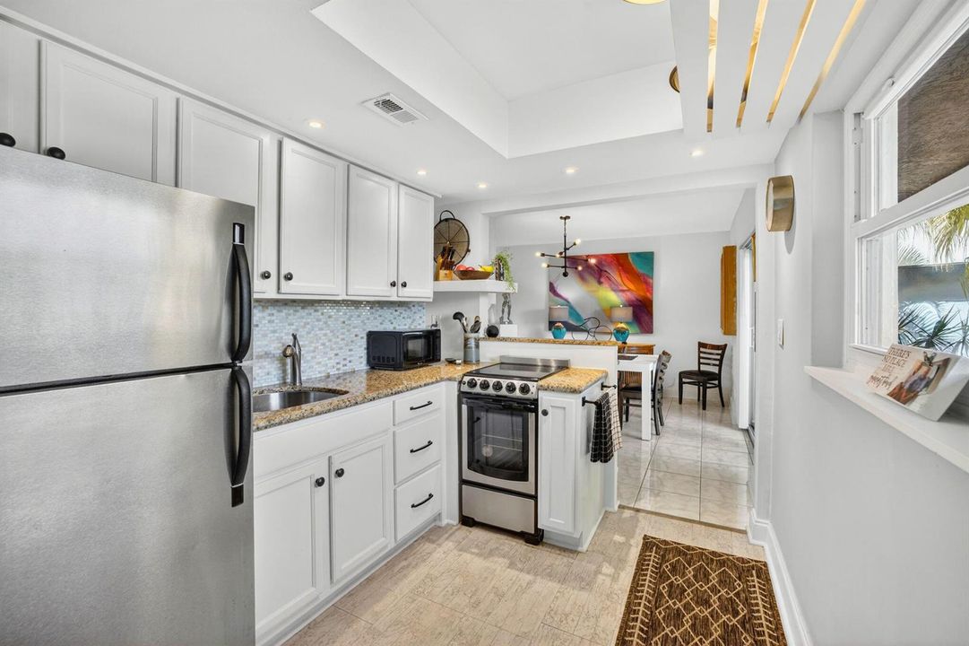 8 Kitchen Entry