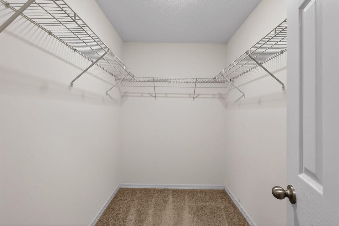 MASTER CLOSET