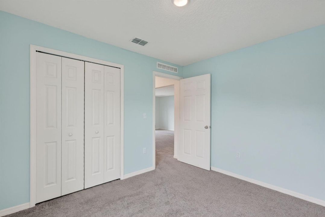 BEDROOM / OFFICE