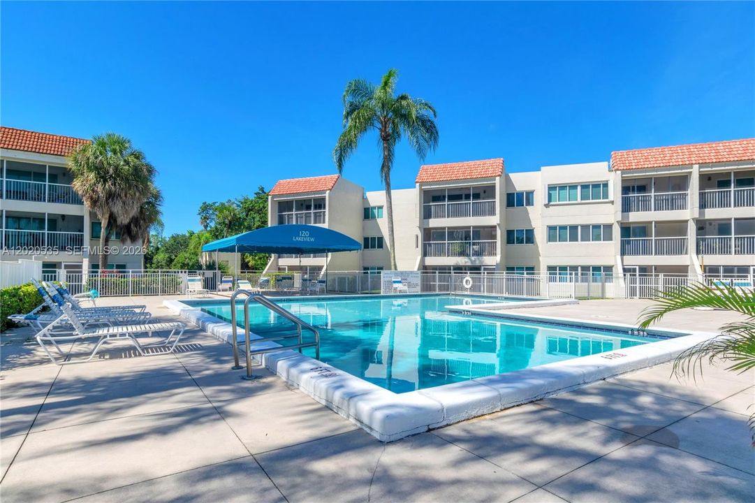 For Rent: $2,200 (1 beds, 1 baths, 845 Square Feet)