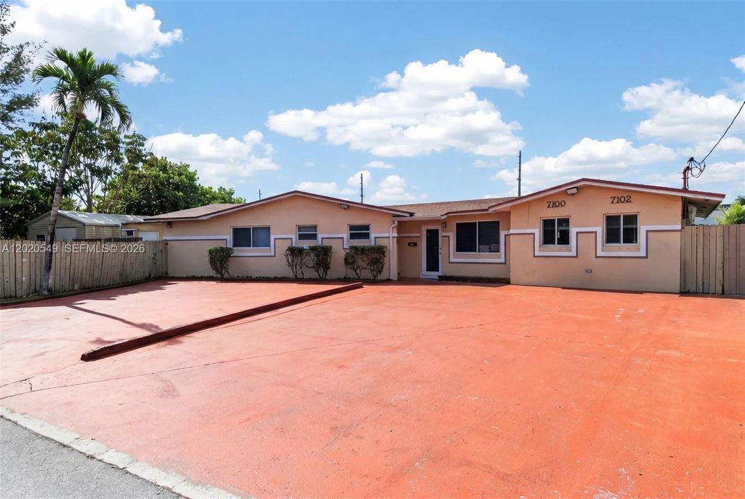Activo con contrato: $899,999 (0 camas, 0 baños, 3531 Pies cuadrados)