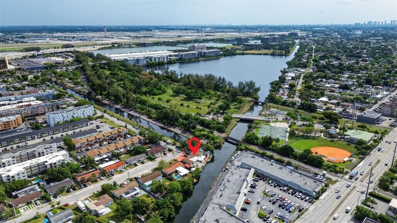 Activo con contrato: $899,999 (0 camas, 0 baños, 3531 Pies cuadrados)
