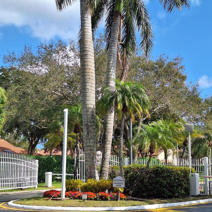 El Clair Ranch Entrance