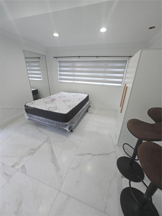 В аренду: $1,500 (0 спален, 1 ванн, 400 Квадратных фут)