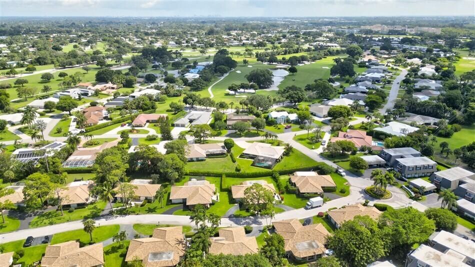 429 Pine Villa Dr Lake Worth, FL 33462