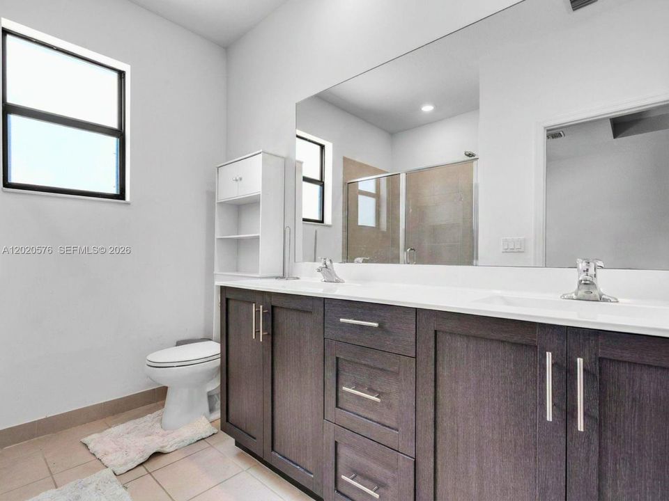 For Sale: $475,000 (3 beds, 2 baths, 1872 Square Feet)