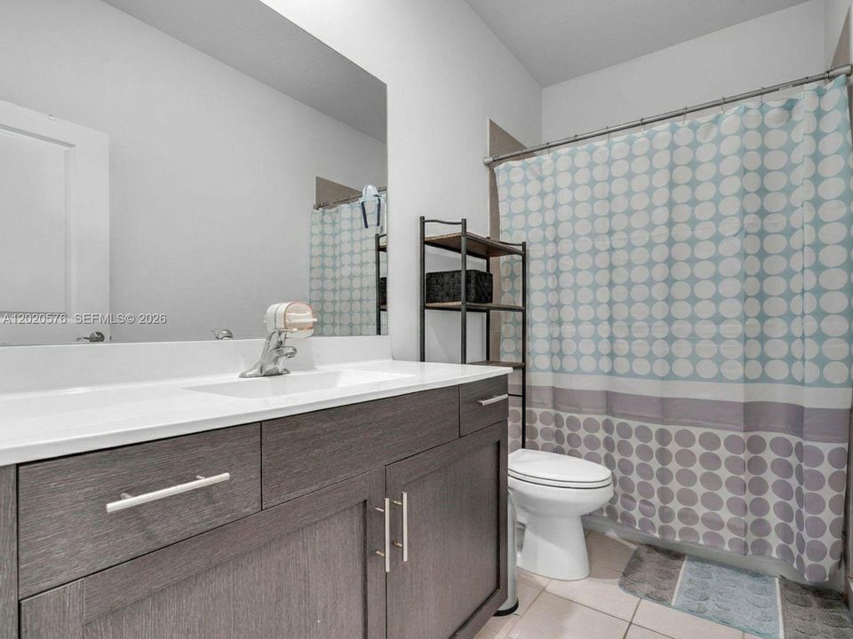 For Sale: $475,000 (3 beds, 2 baths, 1872 Square Feet)