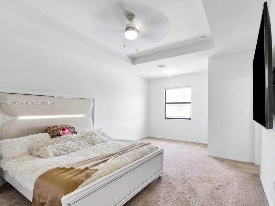 For Sale: $475,000 (3 beds, 2 baths, 1872 Square Feet)