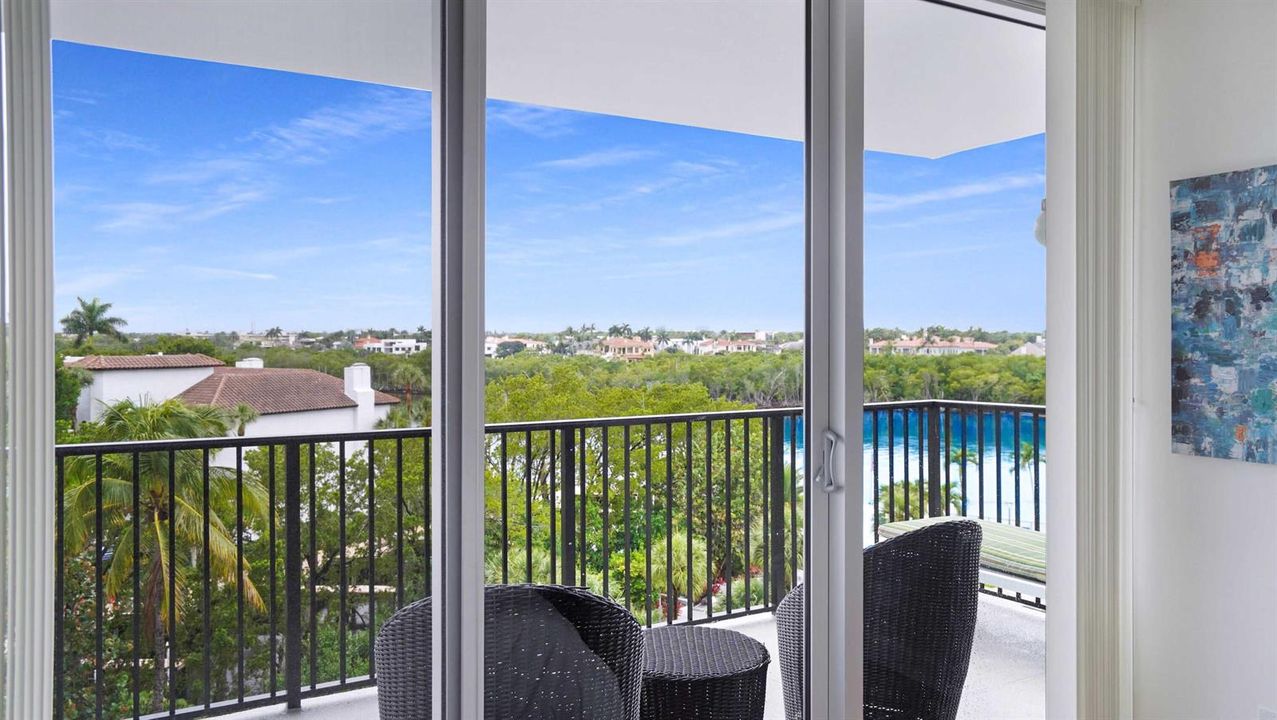 private-secondary-bedroom-palm-beach-cou