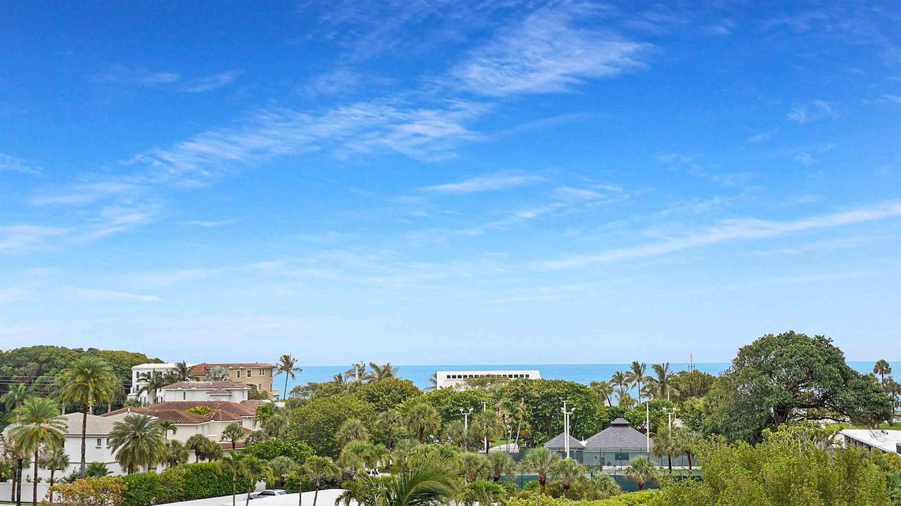coastal-lifestyle-amenities-tennis-and-b