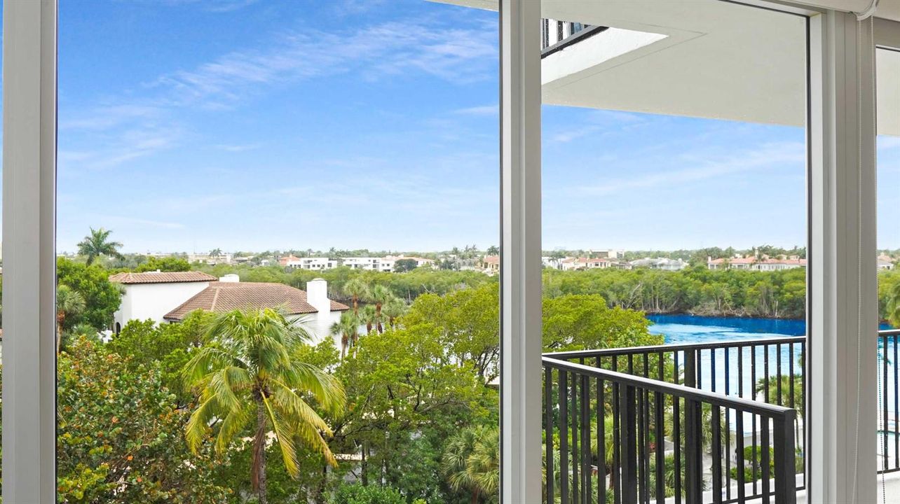 tennis-courts-and-beach-access-palm-beac