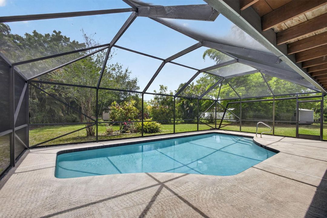 Private Screened Pool