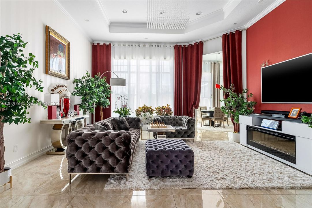 For Sale: $2,199,000 (5 beds, 4 baths, 4104 Square Feet)
