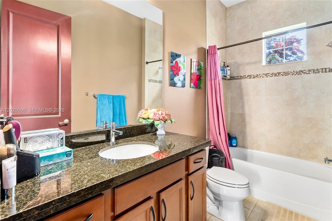 For Sale: $2,199,000 (5 beds, 4 baths, 4104 Square Feet)