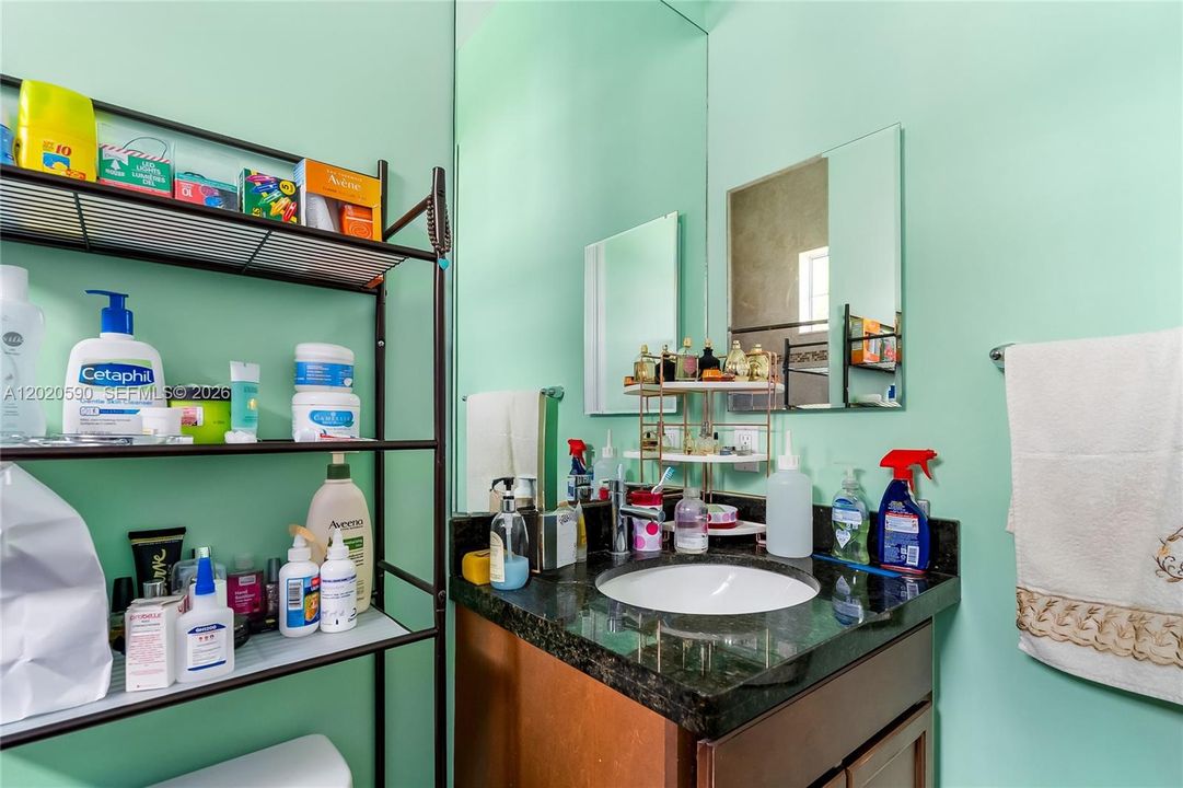 For Sale: $2,199,000 (5 beds, 4 baths, 4104 Square Feet)