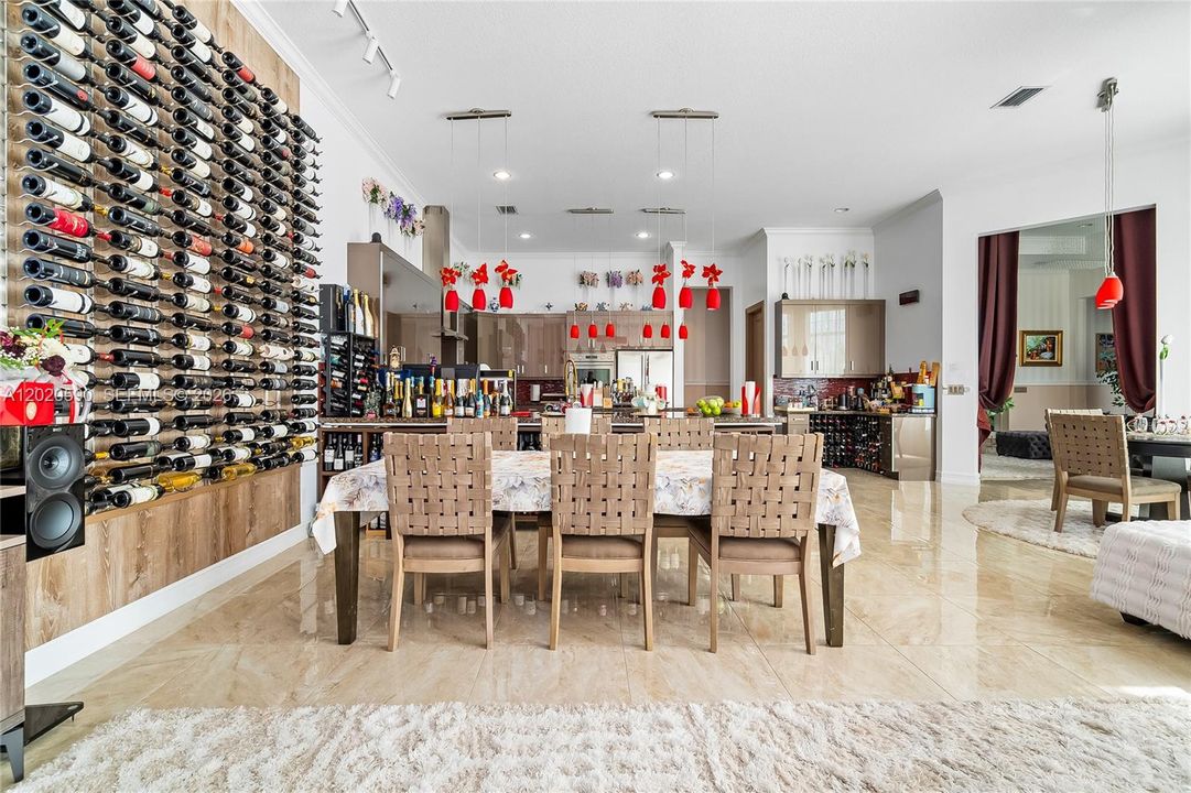 For Sale: $2,199,000 (5 beds, 4 baths, 4104 Square Feet)