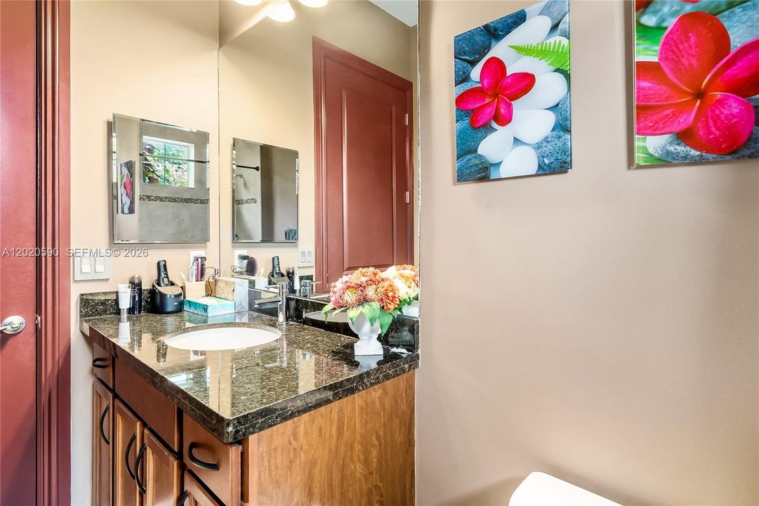 For Sale: $2,199,000 (5 beds, 4 baths, 4104 Square Feet)