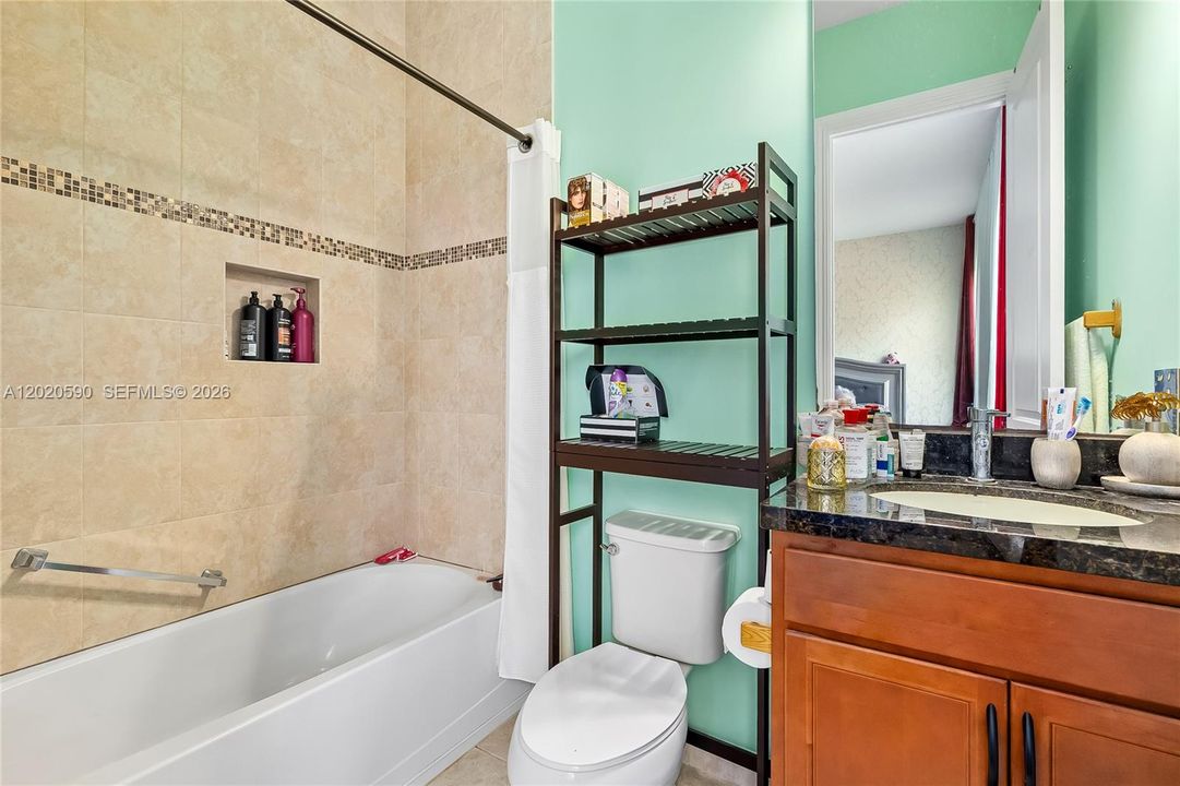 For Sale: $2,199,000 (5 beds, 4 baths, 4104 Square Feet)