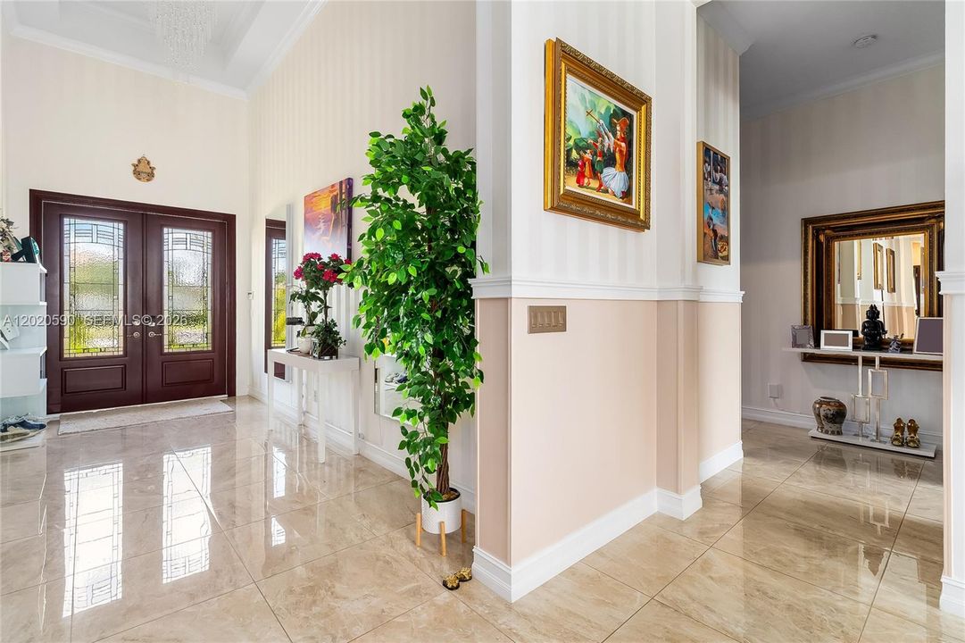 For Sale: $2,199,000 (5 beds, 4 baths, 4104 Square Feet)
