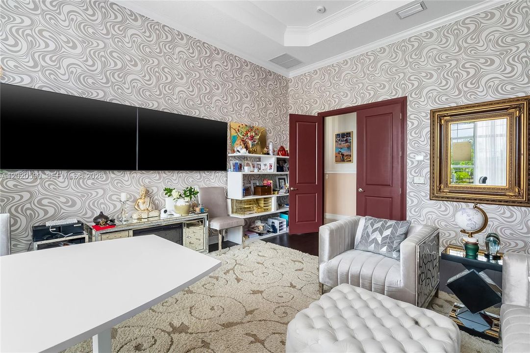 For Sale: $2,199,000 (5 beds, 4 baths, 4104 Square Feet)