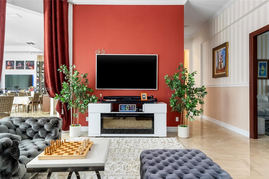 For Sale: $2,199,000 (5 beds, 4 baths, 4104 Square Feet)