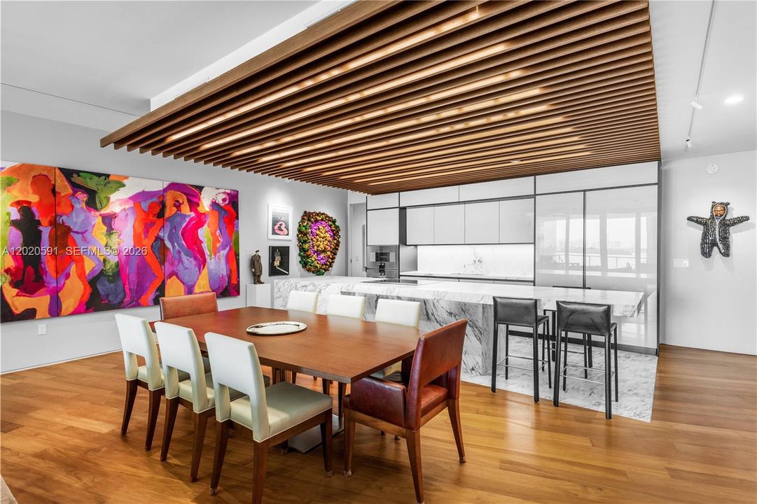 For Sale: $4,299,000 (2 beds, 2 baths, 2000 Square Feet)