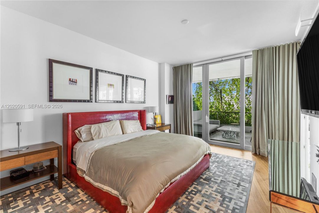 For Sale: $4,299,000 (2 beds, 2 baths, 2000 Square Feet)