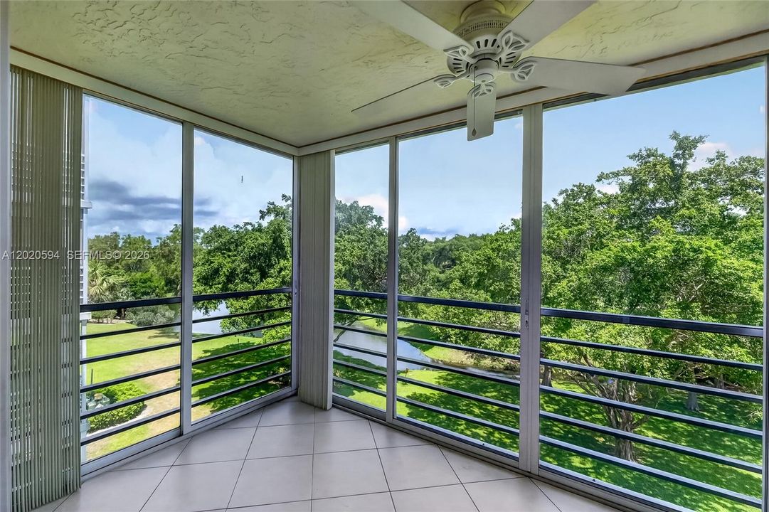 For Sale: $370,000 (3 beds, 2 baths, 1620 Square Feet)