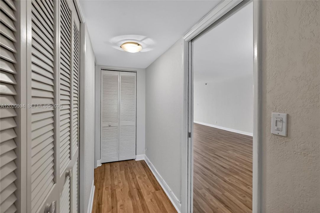 For Sale: $370,000 (3 beds, 2 baths, 1620 Square Feet)