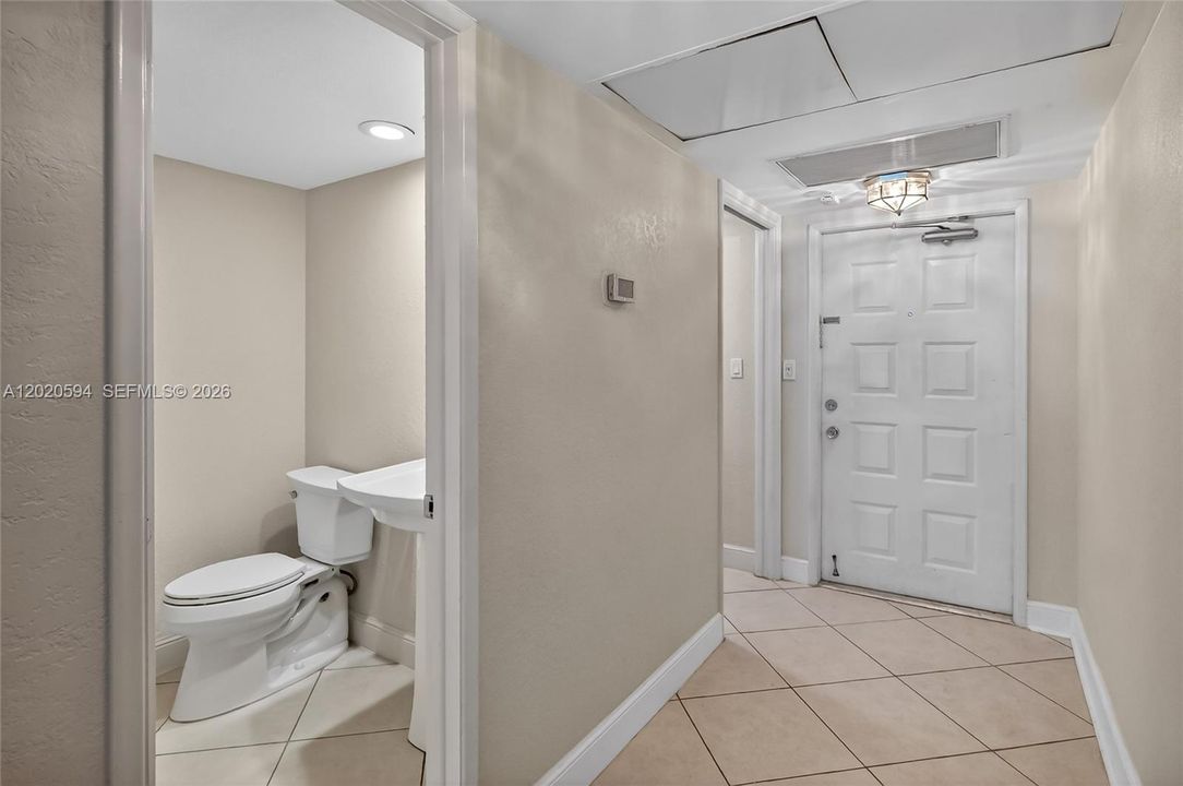 For Sale: $370,000 (3 beds, 2 baths, 1620 Square Feet)
