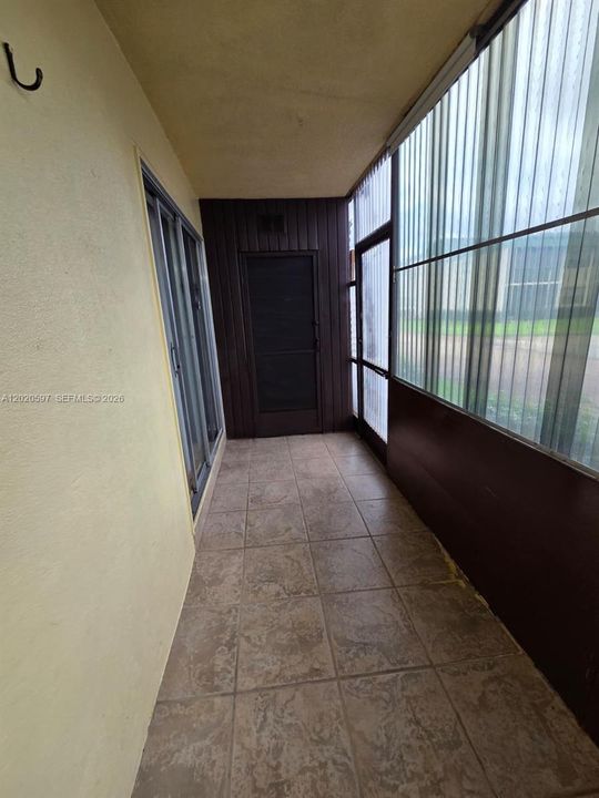 For Rent: $1,950 (2 beds, 2 baths, 1085 Square Feet)