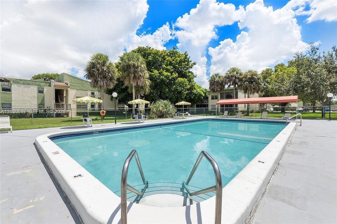 For Rent: $1,950 (2 beds, 2 baths, 1085 Square Feet)
