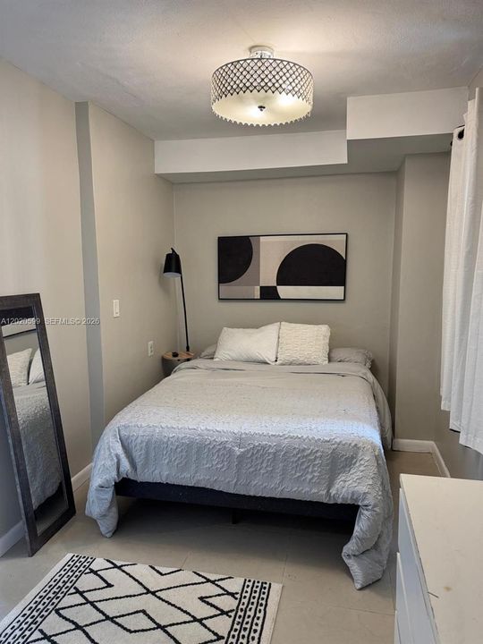 For Sale: $325,000 (2 beds, 2 baths, 357 Square Feet)