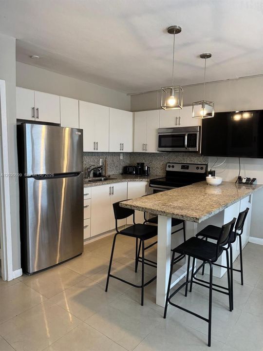 For Sale: $325,000 (2 beds, 2 baths, 357 Square Feet)