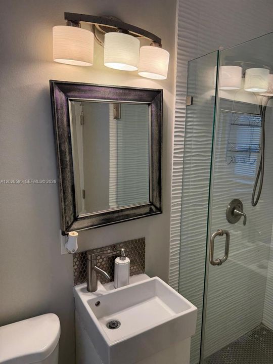 For Sale: $325,000 (2 beds, 2 baths, 357 Square Feet)