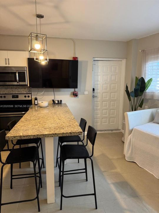 For Sale: $325,000 (2 beds, 2 baths, 357 Square Feet)