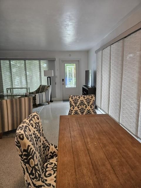 В аренду: $3,500 (1 спален, 1 ванн, 853 Квадратных фут)