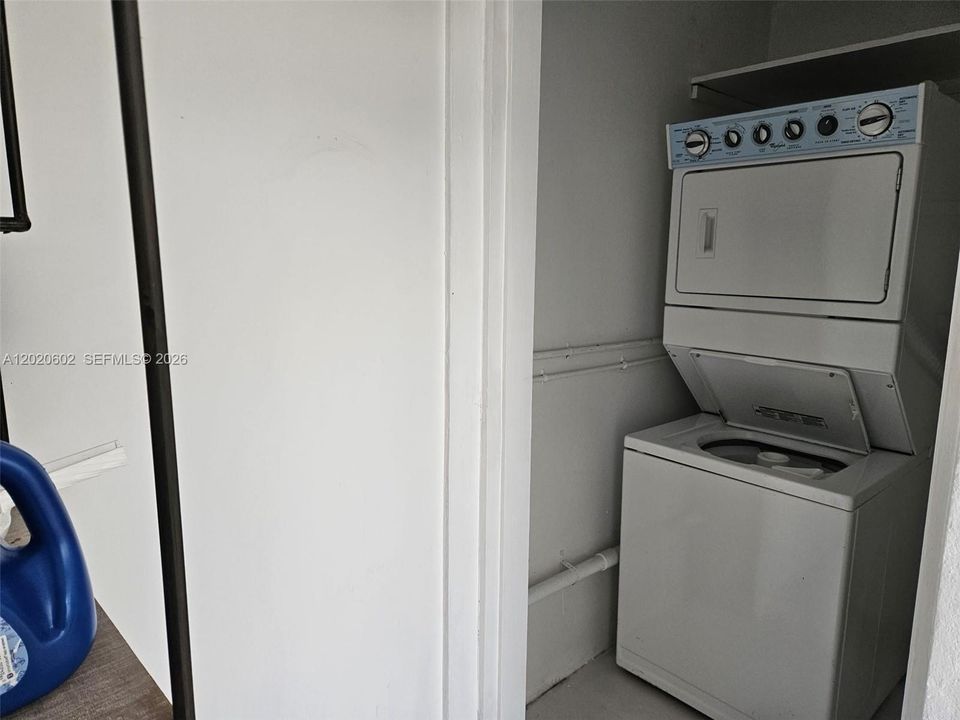 В аренду: $3,500 (1 спален, 1 ванн, 853 Квадратных фут)