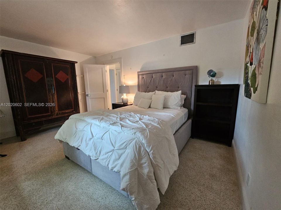 В аренду: $3,500 (1 спален, 1 ванн, 853 Квадратных фут)