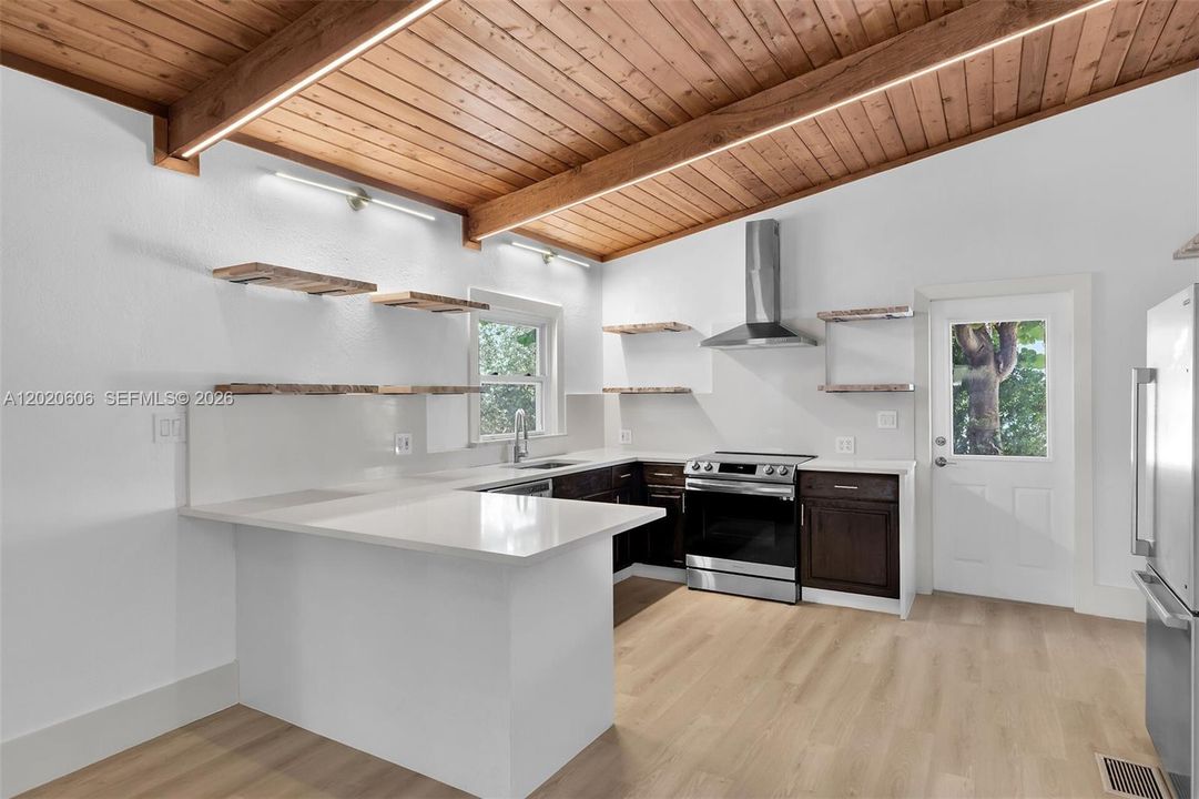 For Sale: $795,000 (4 beds, 3 baths, 1400 Square Feet)