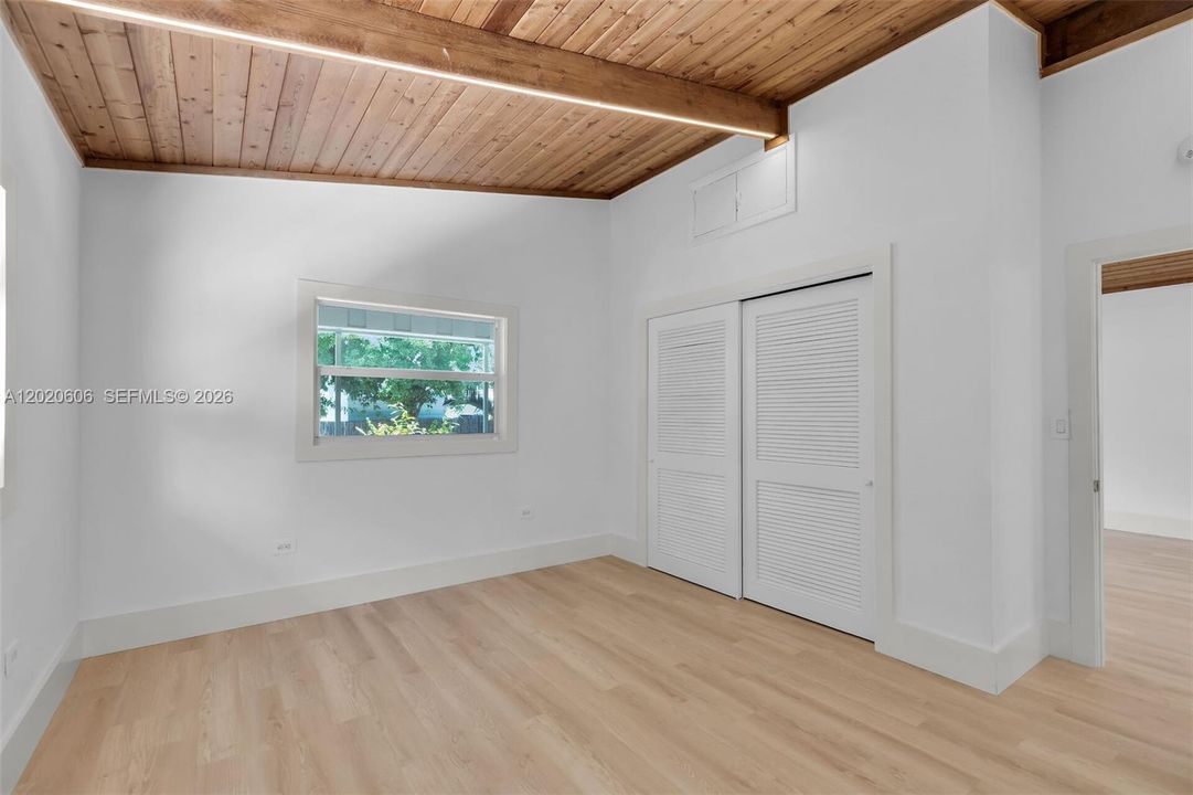 For Sale: $795,000 (4 beds, 3 baths, 1400 Square Feet)
