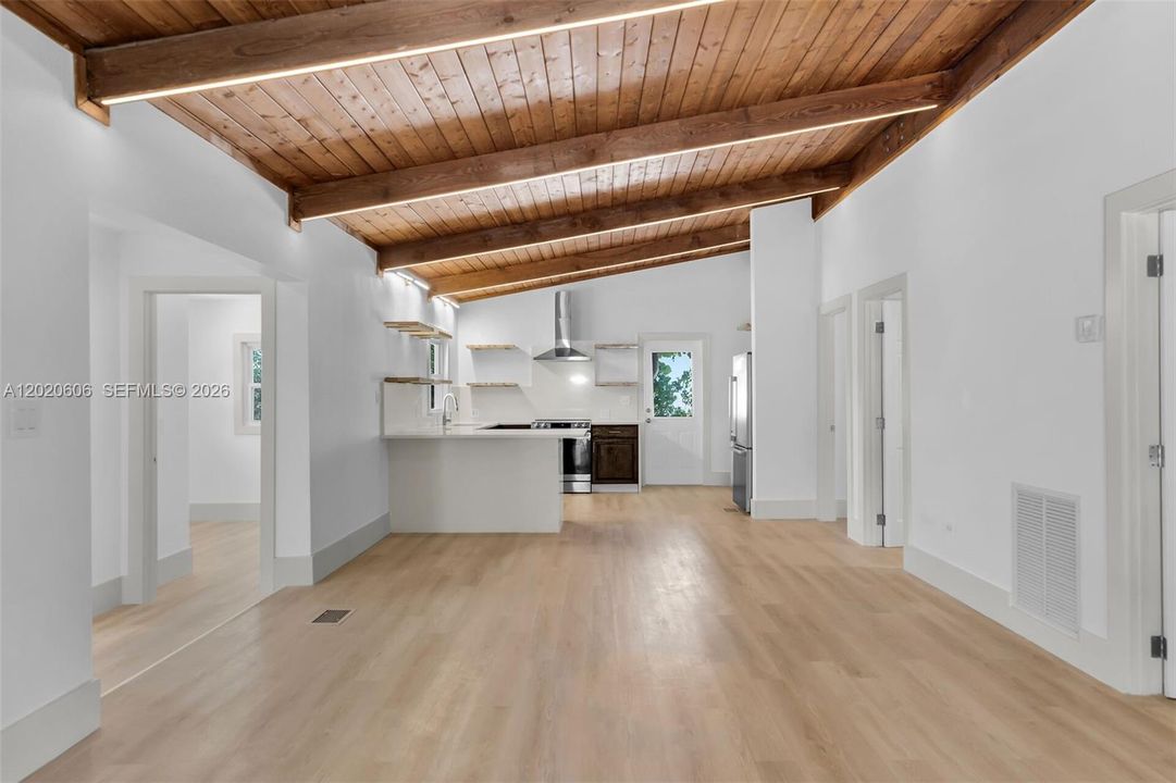 For Sale: $795,000 (4 beds, 3 baths, 1400 Square Feet)