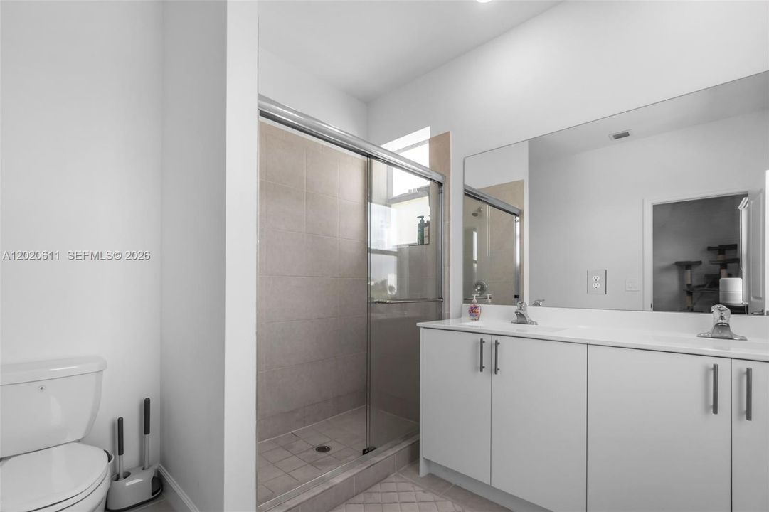 En Venta: $489,000 (4 camas, 3 baños, 1892 Pies cuadrados)