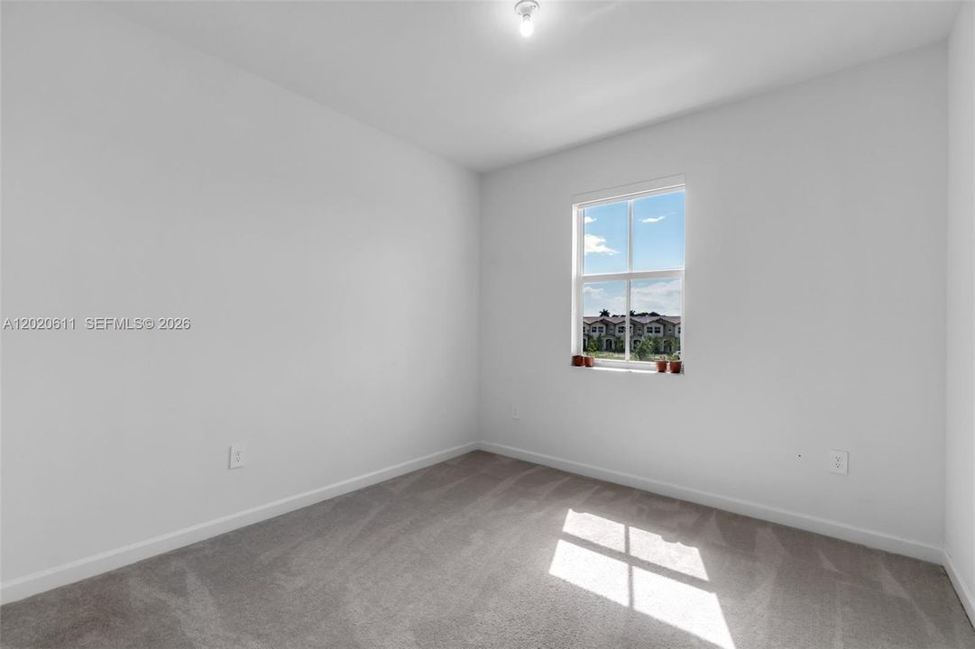 En Venta: $489,000 (4 camas, 3 baños, 1892 Pies cuadrados)
