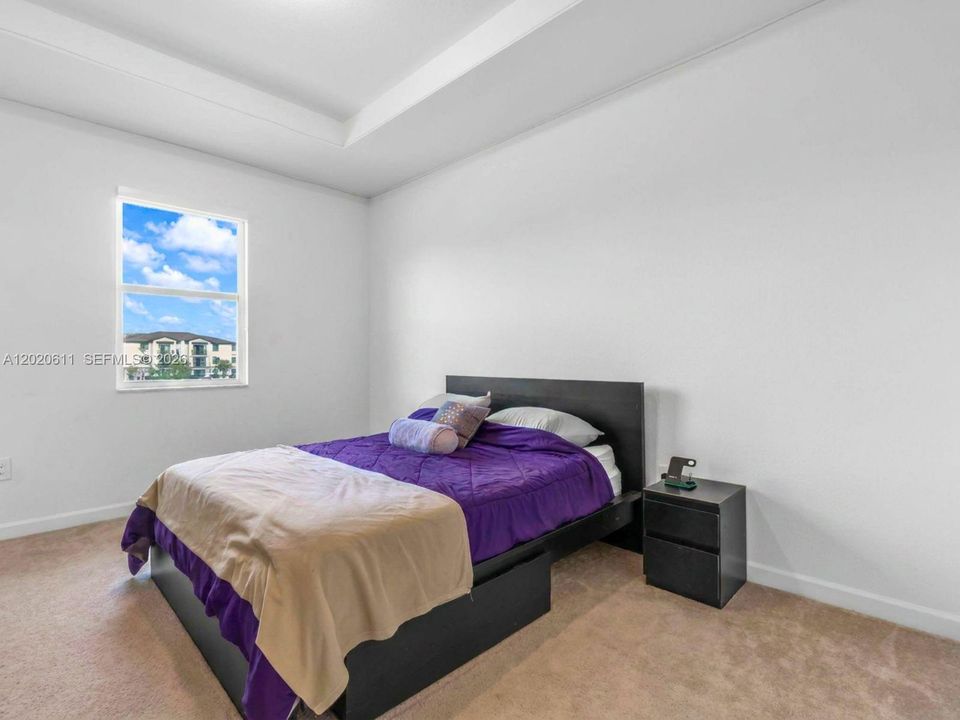 En Venta: $489,000 (4 camas, 3 baños, 1892 Pies cuadrados)