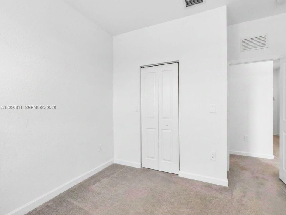 En Venta: $489,000 (4 camas, 3 baños, 1892 Pies cuadrados)