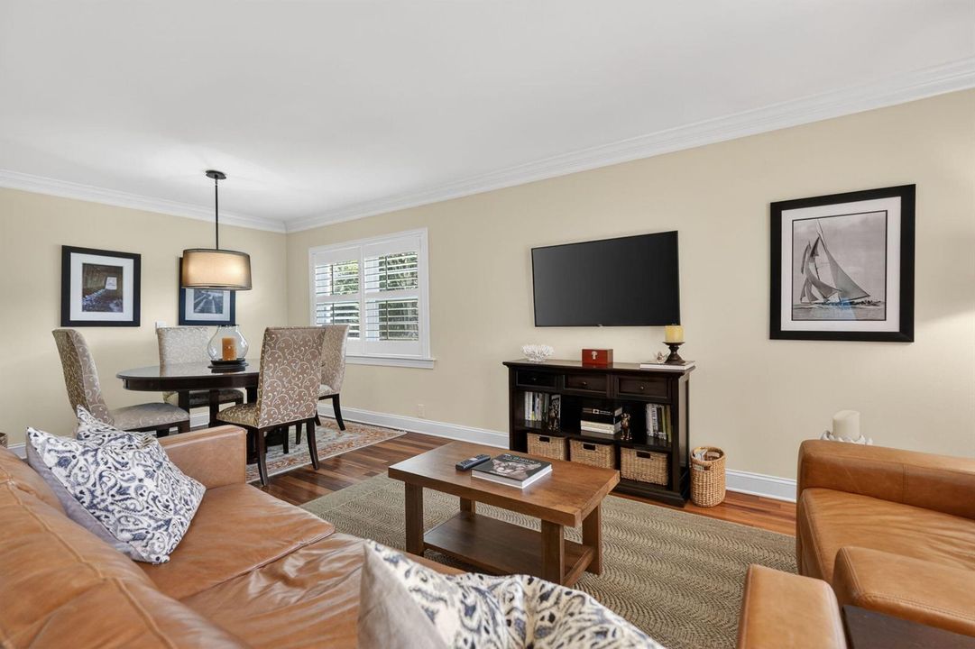 Living/Dining Area