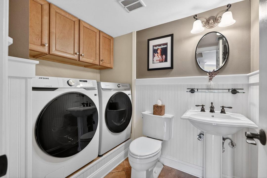 Half Bath/Laundry
